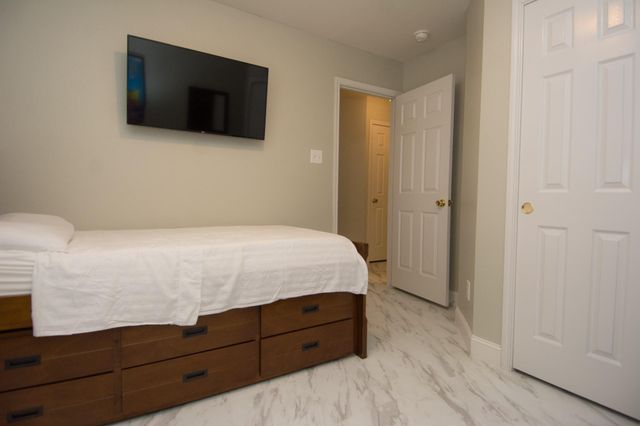 16933 Scenic Knoll, Conroe, TX 77385