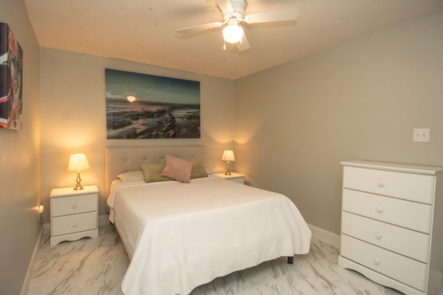 16933 Scenic Knoll, Conroe, TX 77385