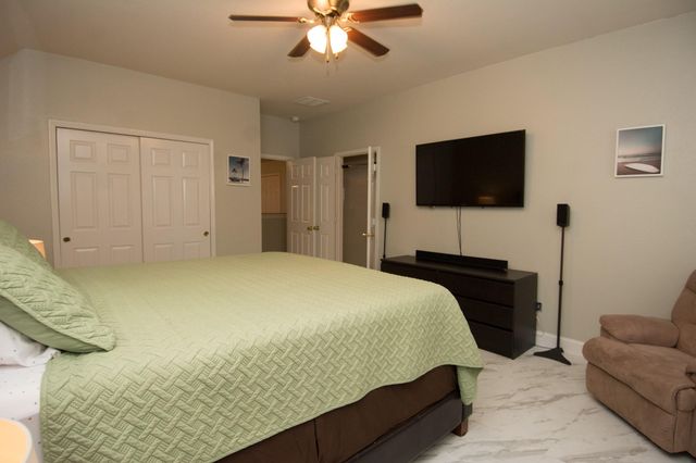 16933 Scenic Knoll, Conroe, TX 77385