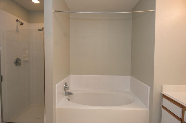 16933 Scenic Knoll, Conroe, TX 77385