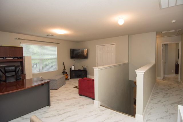 16933 Scenic Knoll, Conroe, TX 77385