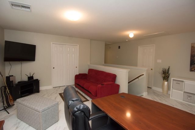 16933 Scenic Knoll, Conroe, TX 77385