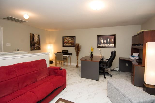 16933 Scenic Knoll, Conroe, TX 77385