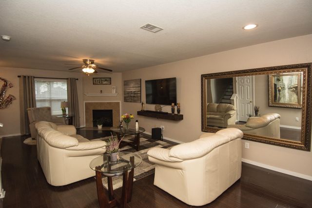 16933 Scenic Knoll, Conroe, TX 77385