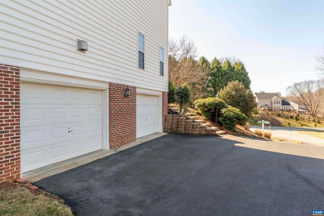 1051 OLD FOX TRAIL LN, Crozet, VA 22932