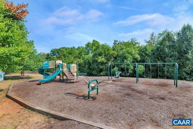 1051 OLD FOX TRAIL LN, Crozet, VA 22932