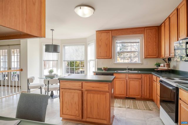 1051 OLD FOX TRAIL LN, Crozet, VA 22932
