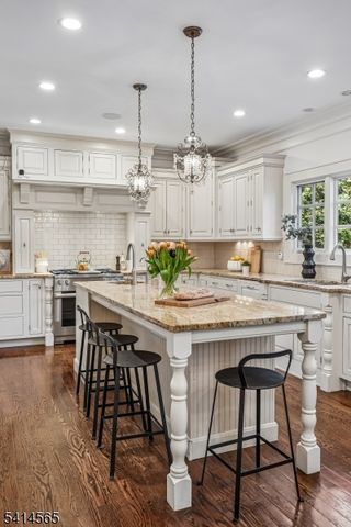 26 Keats Rd, Millburn Twp., NJ 07078