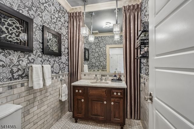 26 Keats Rd, Millburn Twp., NJ 07078