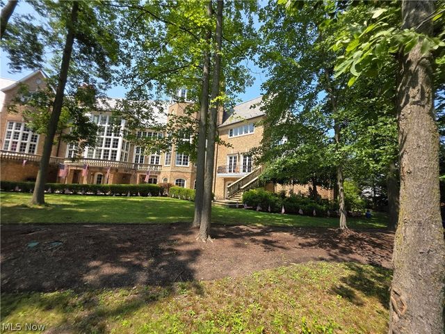 545 Bristol Drive, Aurora, OH 44202