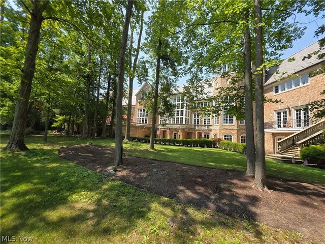 545 Bristol Drive, Aurora, OH 44202