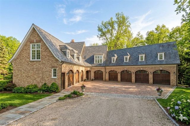 545 Bristol Drive, Aurora, OH 44202