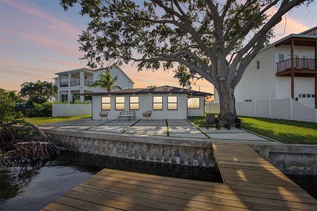 1739 BAYOU GRANDE BOULEVARD NE, St Petersburg, FL 33703