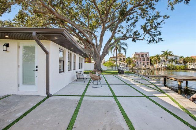 1739 BAYOU GRANDE BOULEVARD NE, St Petersburg, FL 33703