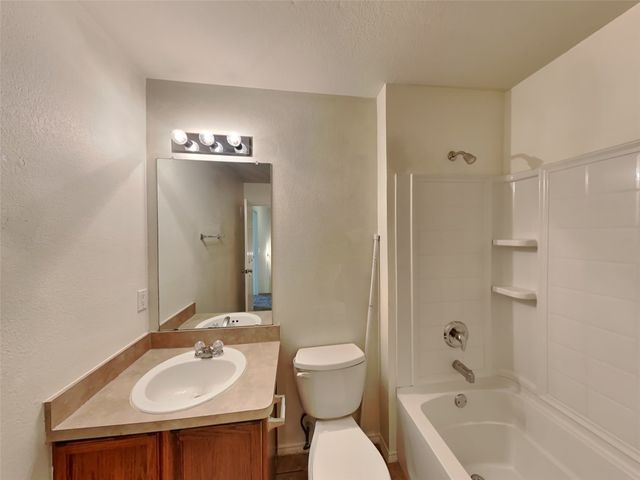 10661 Traymore Drive, Fort Worth, TX 76244
