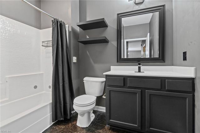 4332 Hillingdon Bnd Apt 205, Chesapeake, VA 23321