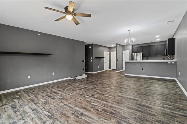 4332 Hillingdon Bnd Apt 205, Chesapeake, VA 23321