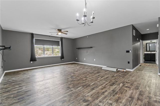 4332 Hillingdon Bnd Apt 205, Chesapeake, VA 23321