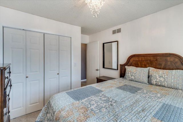 10 Argon Dr, Goddard, KS 67052