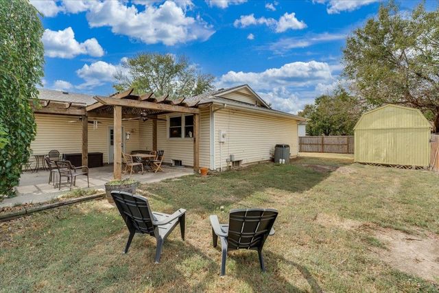 10 Argon Dr, Goddard, KS 67052