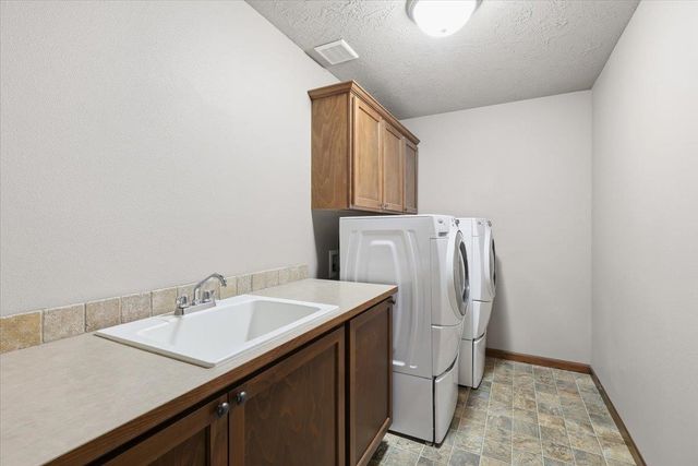 1821 S Shamrock Dr, Spokane Valley, WA 99016