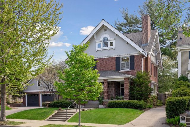 1777 Knox Avenue S, Minneapolis, MN 55403