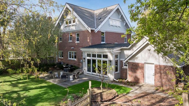 1777 Knox Avenue S, Minneapolis, MN 55403