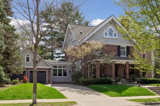 1777 Knox Avenue S, Minneapolis, MN 55403