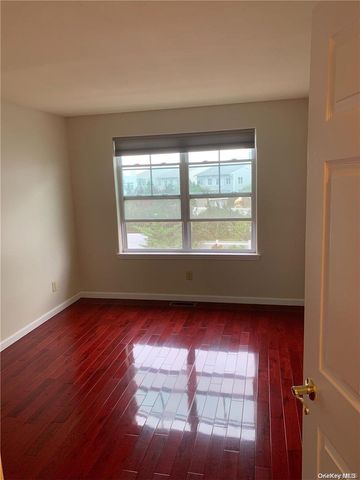 134 Meridian Boulevard A, Arverne, NY 11692