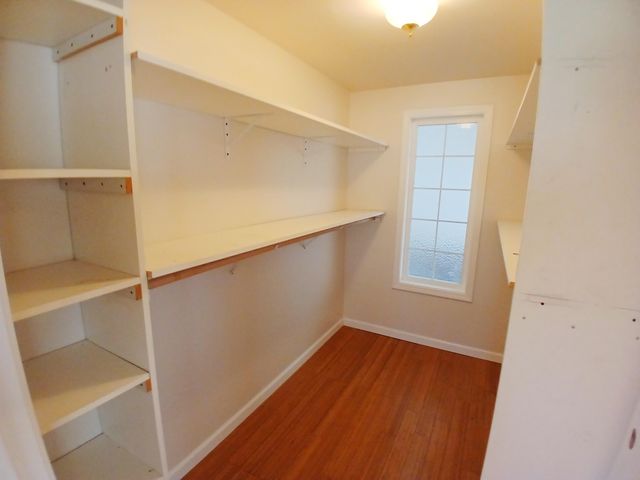 1360 W Linn Road, Eagle Point, OR 97524