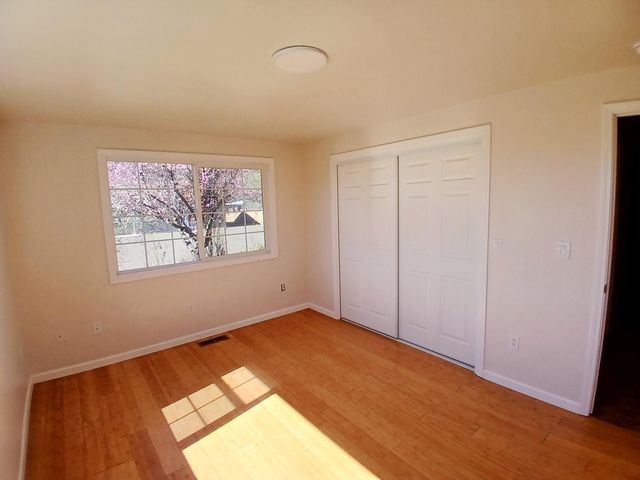 1360 W Linn Road, Eagle Point, OR 97524