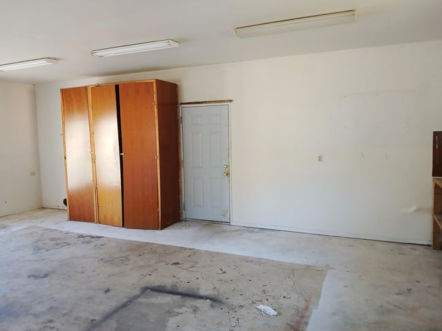 1360 W Linn Road, Eagle Point, OR 97524