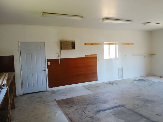 1360 W Linn Road, Eagle Point, OR 97524