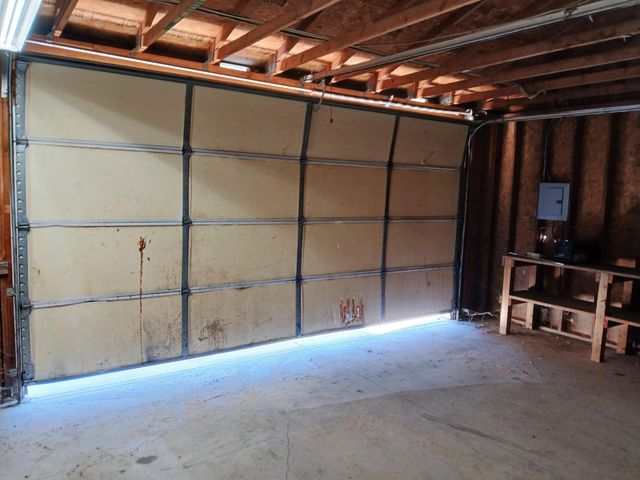 1360 W Linn Road, Eagle Point, OR 97524