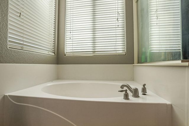 1152 Laureto St, Manteca, CA 95336