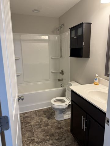 1716 Rains Rd, Clarksville, TN 37042