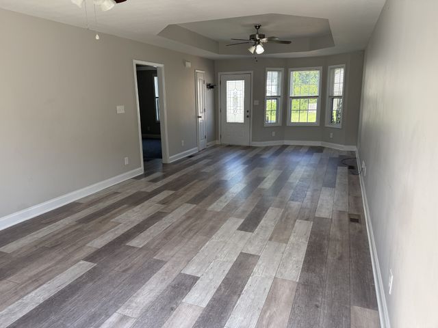 1716 Rains Rd, Clarksville, TN 37042
