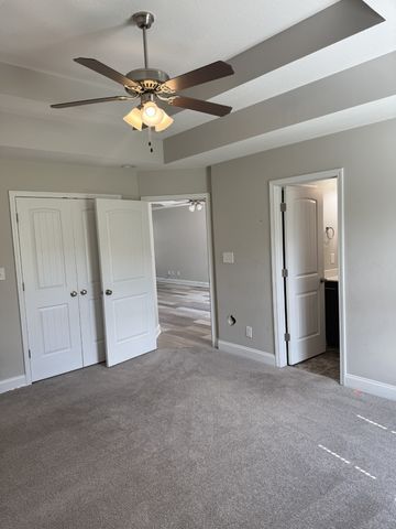 1716 Rains Rd, Clarksville, TN 37042