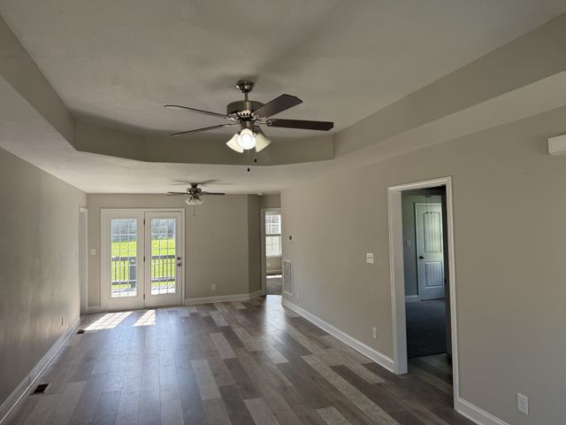 1716 Rains Rd, Clarksville, TN 37042