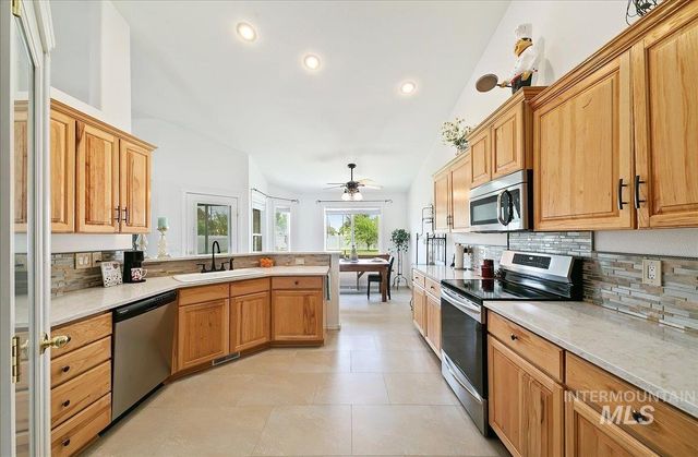 2209 S Preakness Way, Nampa, ID 83686