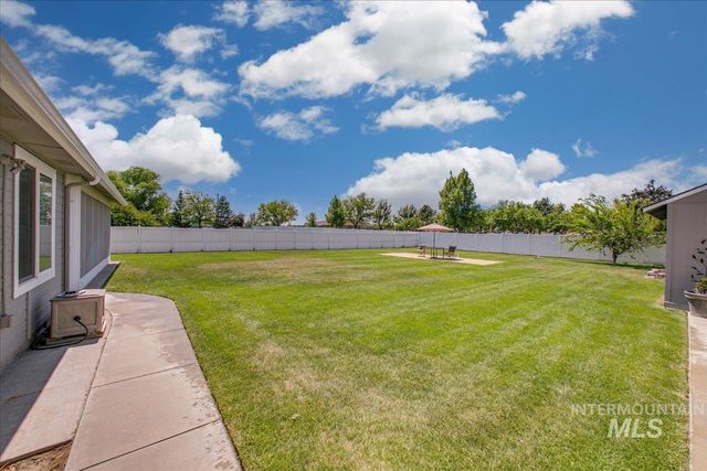 2209 S Preakness Way, Nampa, ID 83686