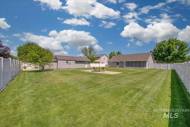 2209 S Preakness Way, Nampa, ID 83686