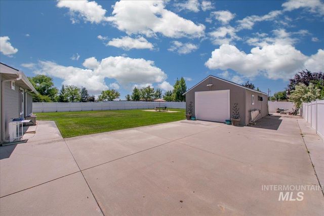 2209 S Preakness Way, Nampa, ID 83686