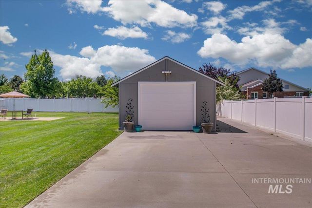 2209 S Preakness Way, Nampa, ID 83686