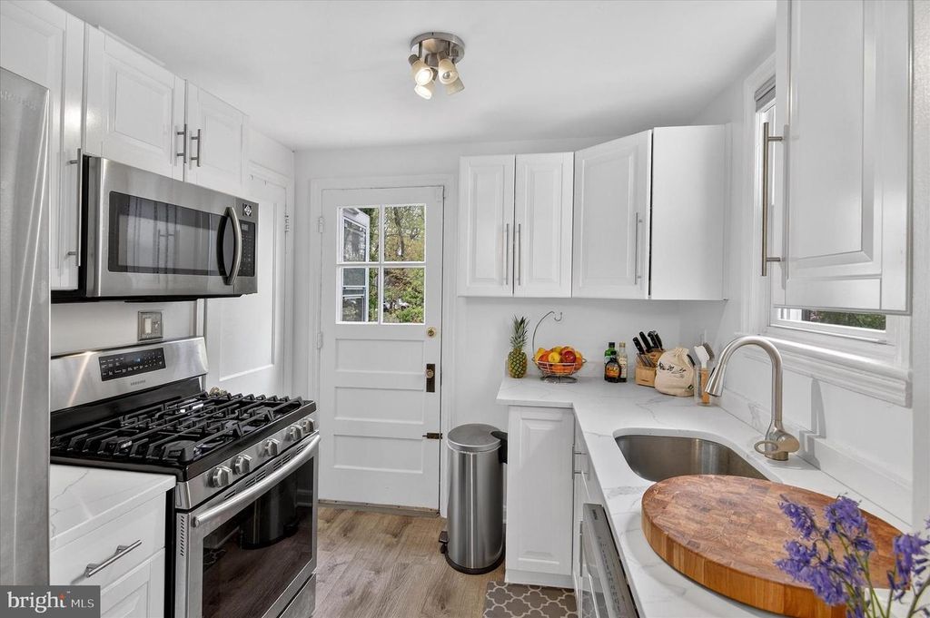 Image 11 of property listing at 7500 16TH AVE, Takoma Park, MD 20912