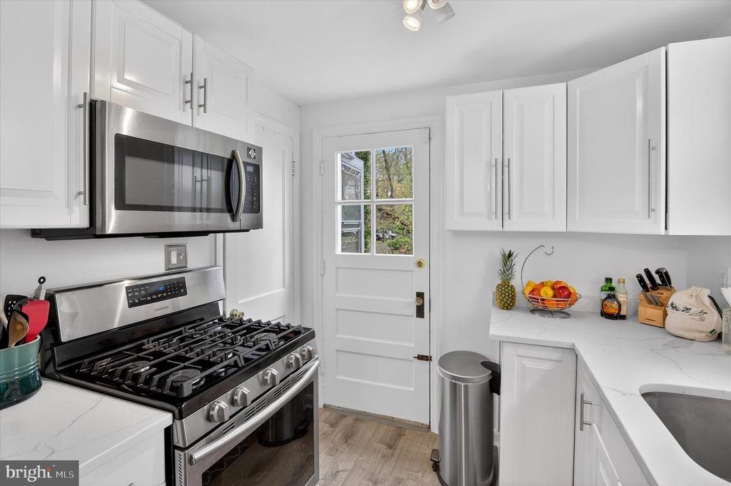 Image 13 of property listing at 7500 16TH AVE, Takoma Park, MD 20912