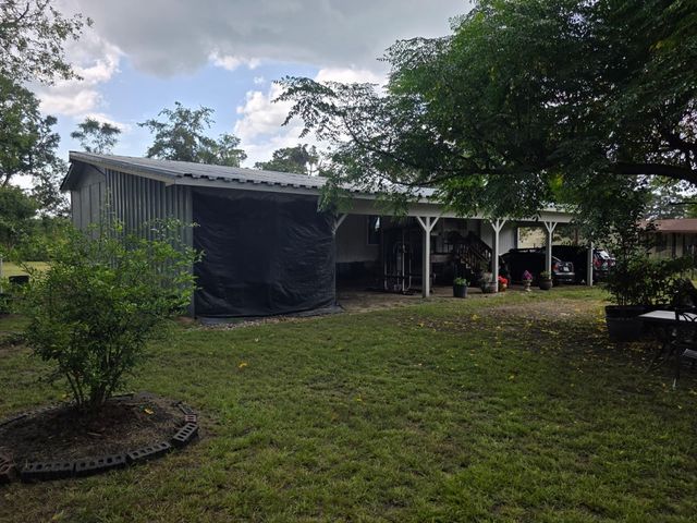 11656 Oak Moss Ln, Willis, TX 77378
