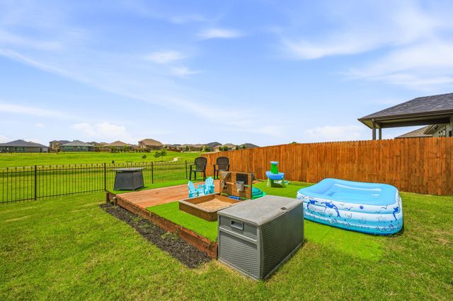 1106 Burlingame Drive, Cleburne, TX 76033