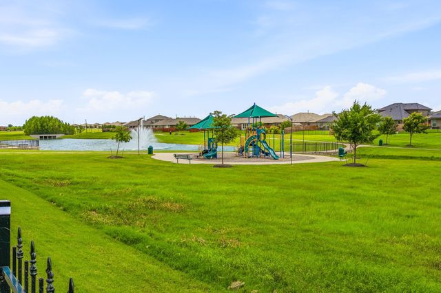 1106 Burlingame Drive, Cleburne, TX 76033