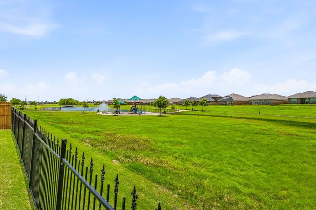 1106 Burlingame Drive, Cleburne, TX 76033